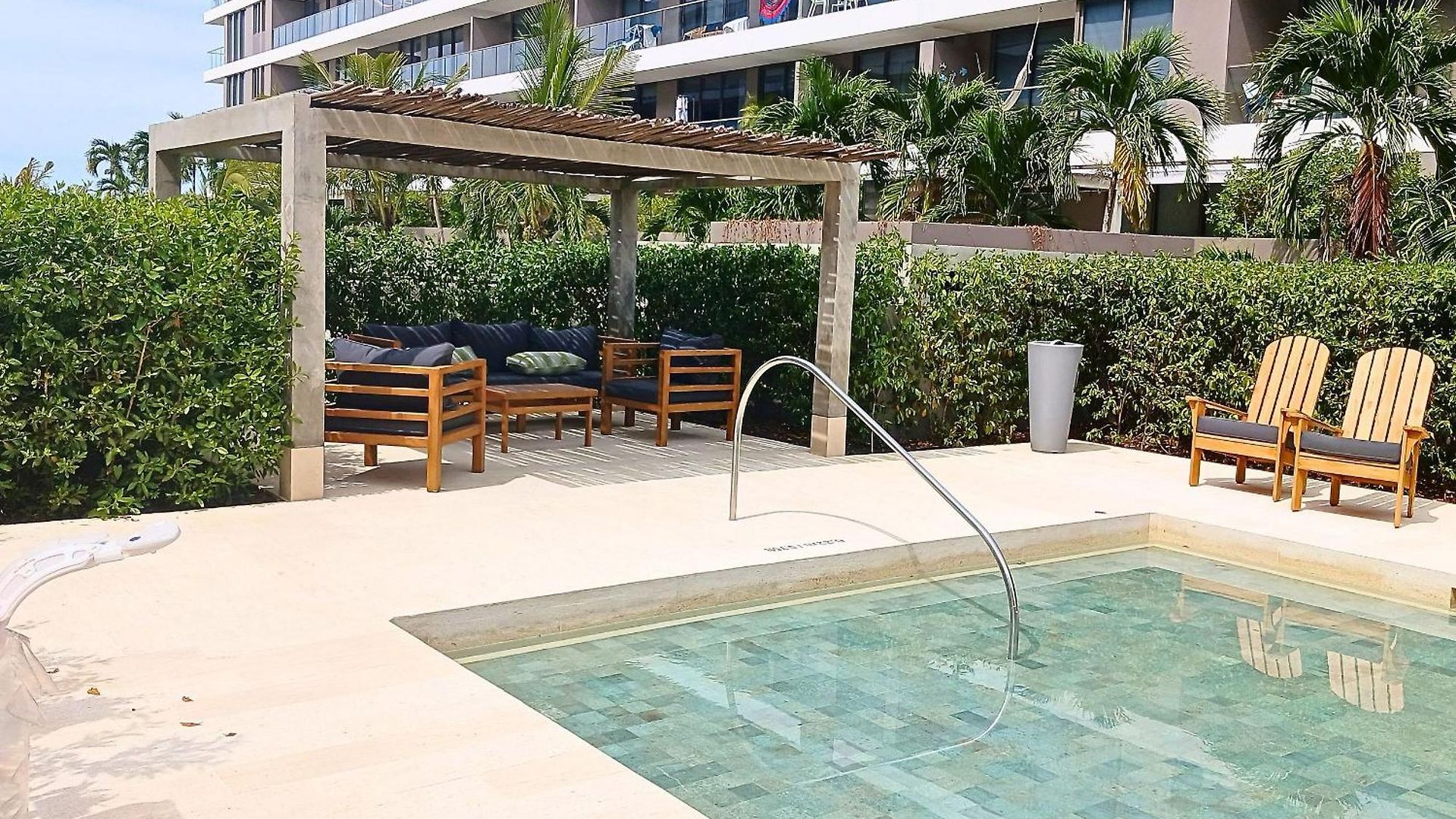 Apartamento Lujoso Apto Con Piscina Privada Y Salida A Playa *
