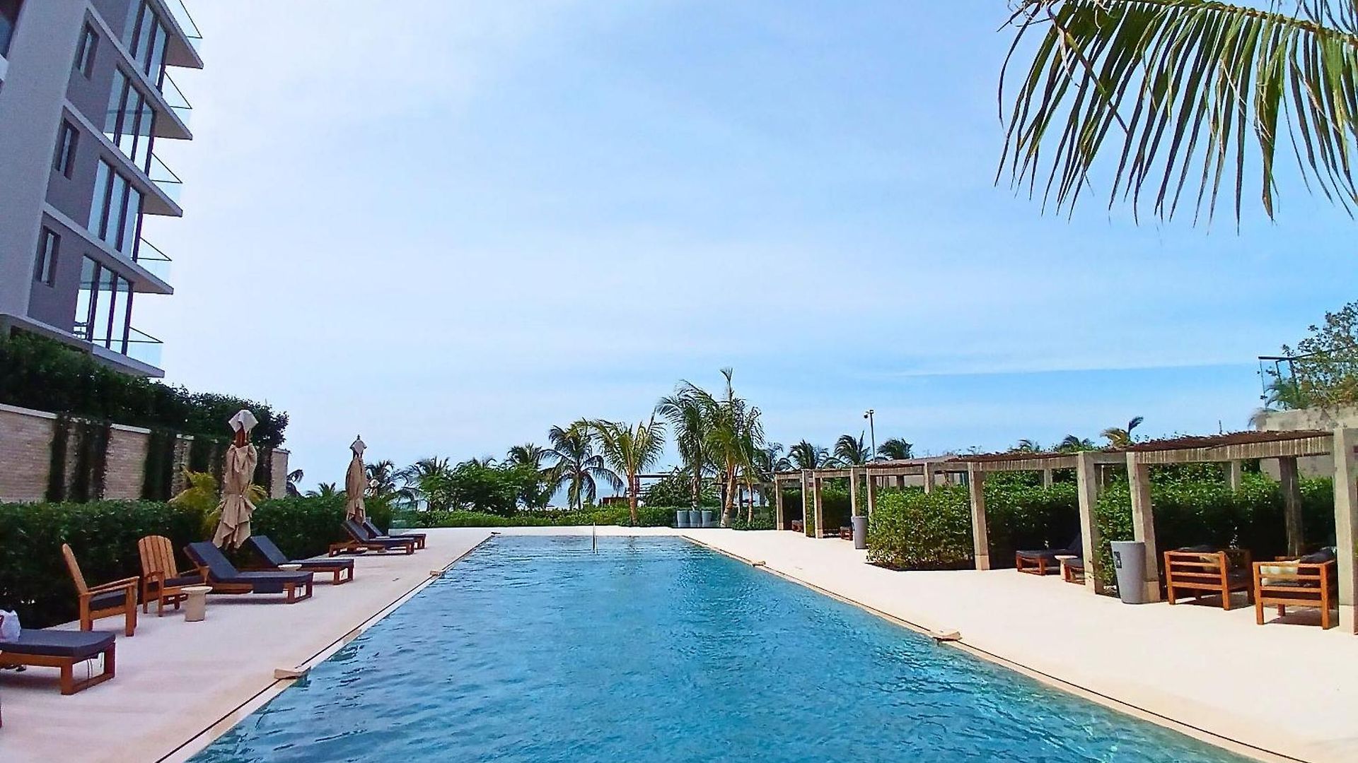 Lujoso Apto Con Piscina Privada Y Salida A Playa Apartamento *