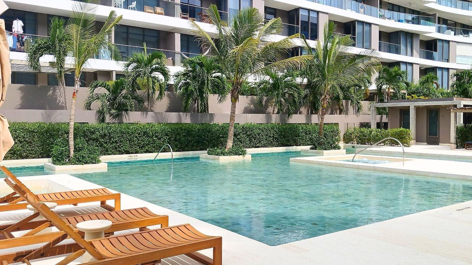 Apartamento Lujoso Apto Con Piscina Privada Y Salida A Playa *