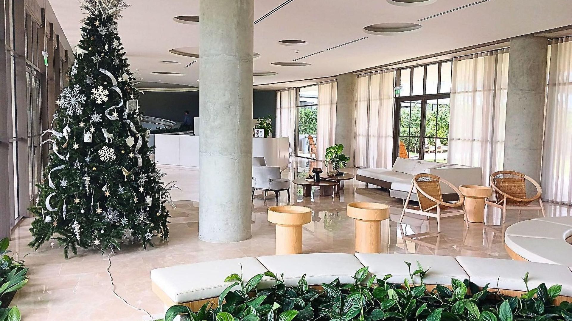 Lujoso Apto Con Piscina Privada Y Salida A Playa Apartamento