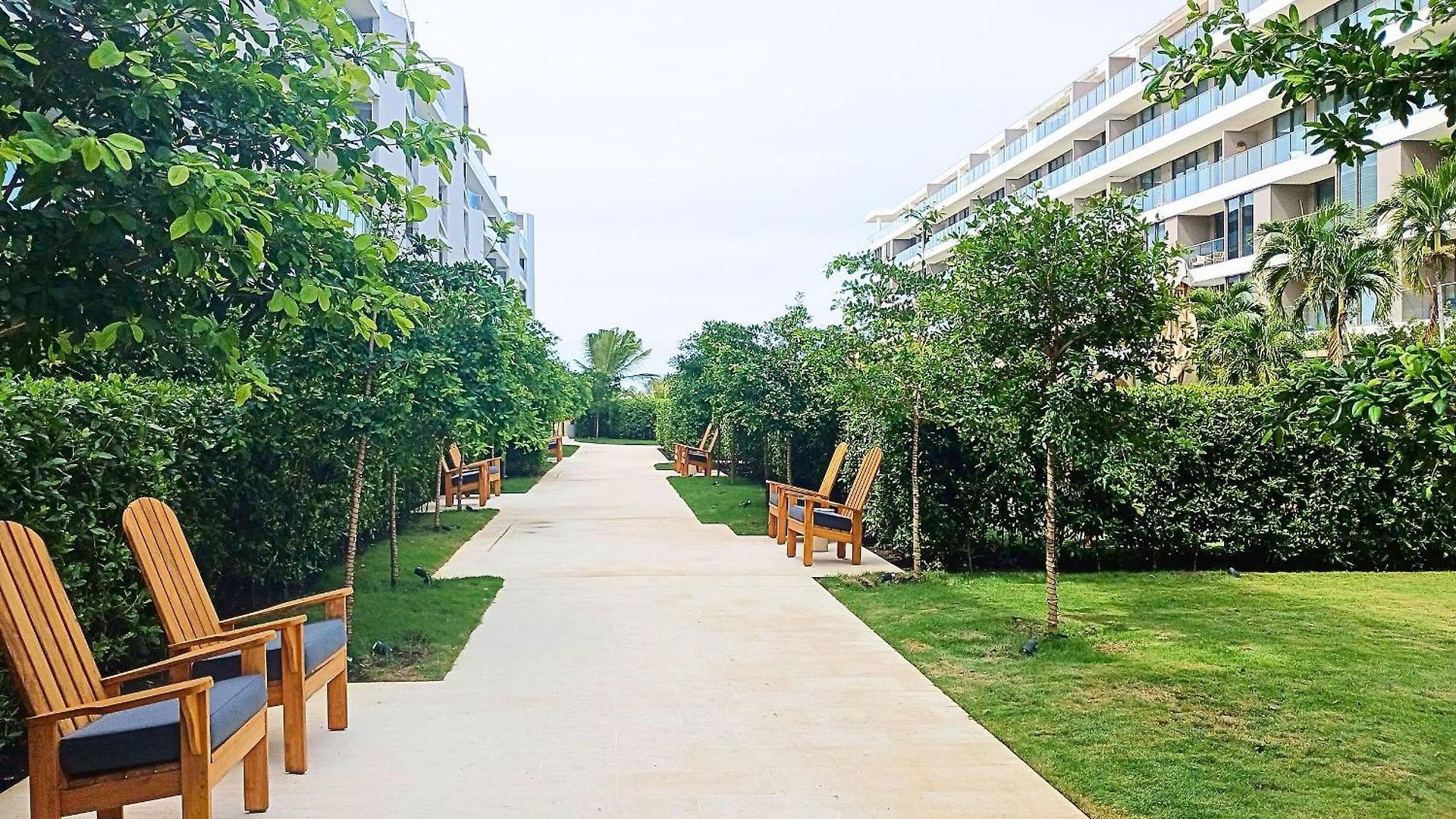 Lujoso Apto Con Piscina Privada Y Salida A Playa Apartamento *