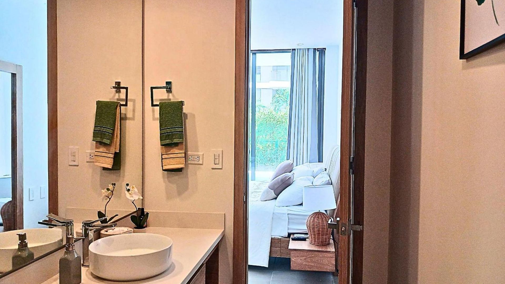 Lujoso Apto Con Piscina Privada Y Salida A Playa Apartamento *