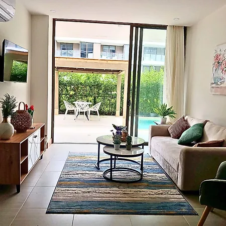 Lujoso Apto Con Piscina Privada Y Salida A Playa Apartamento *