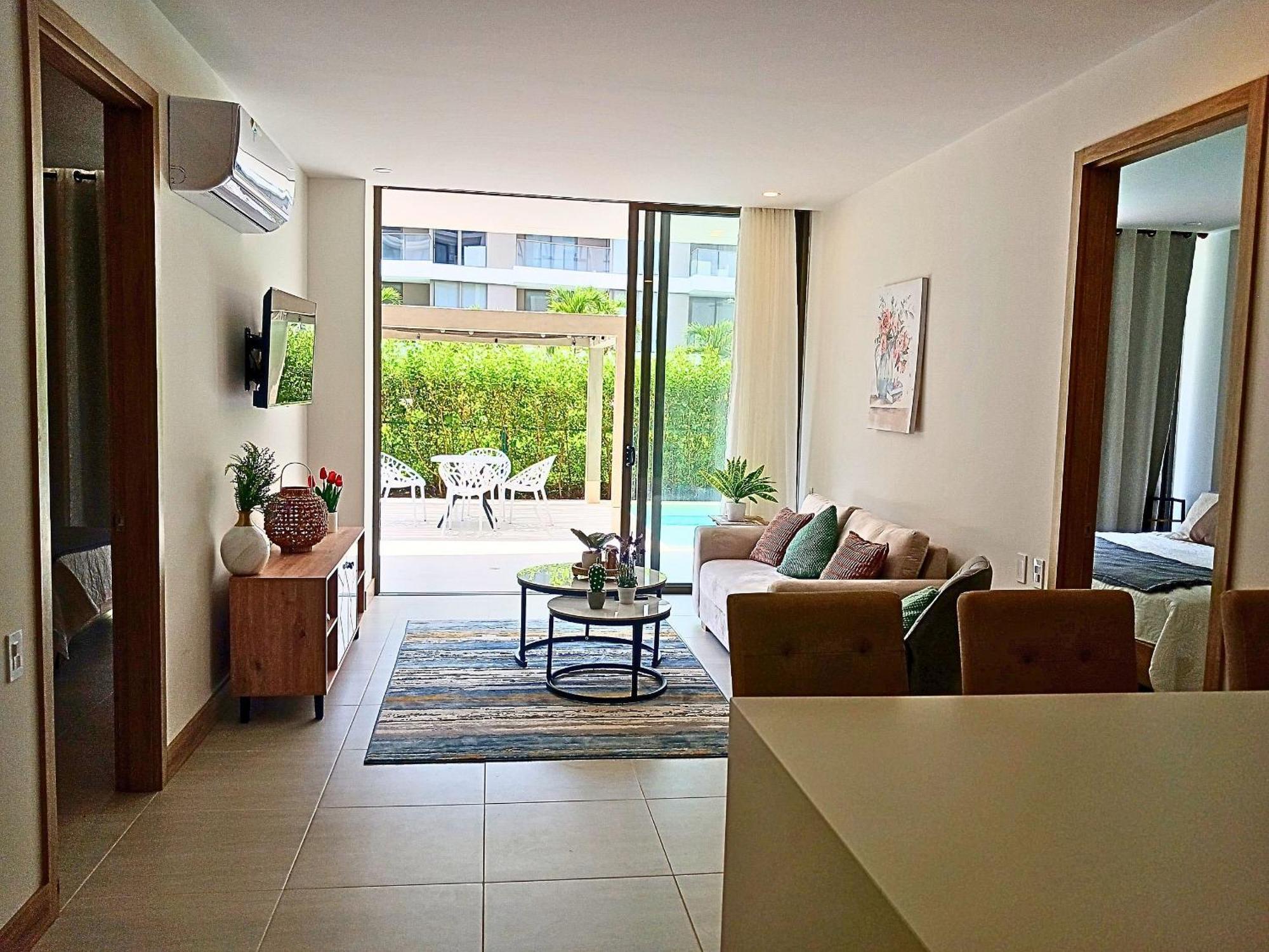 Lujoso Apto Con Piscina Privada Y Salida A Playa Apartamento